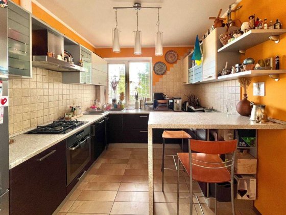 Васильків. Продам жилий будинок. Газ,камін,підвал,гараж. Васильков