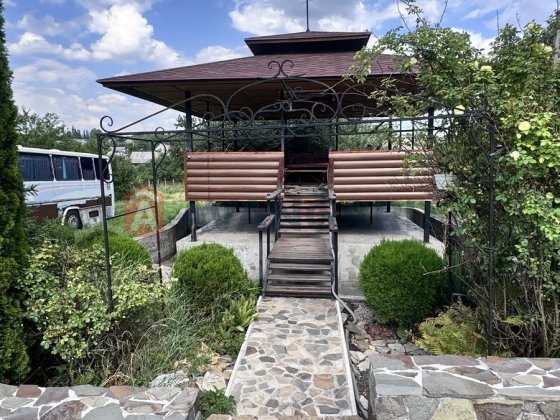 Розкішний будинок з великою ділянкою  Соцгород Каменское