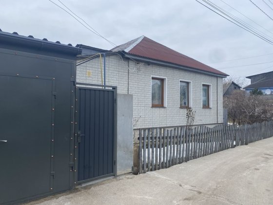 Будинок недалеко від центру Глухов