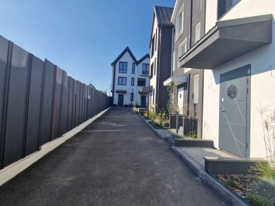 Таунхаус біля озера в Гостомелі! Найнижча ціна Гостомель