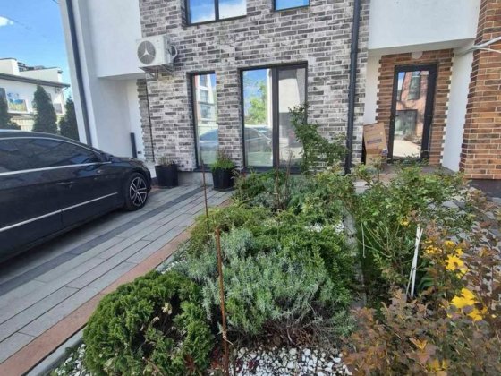 Таун Хаус з каміном! Сучасний ремонт! Міські коммунікаціі! Газ! Гостомель