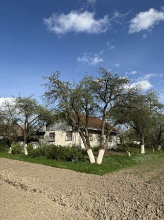 Продаю будинок в житловому стані з доглянутою ділянкою та садом - фото 1