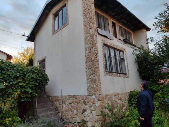 Продається дачний будинок з участком Дрогобыч