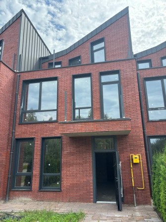 Чудовий 2-х поверховий таунхаус  м.Гостомель в лісовій зоні. - фото 1