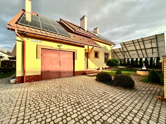 Продається будинок в м. Дрогобич з сонячними панелями 30кВт! Дрогобыч