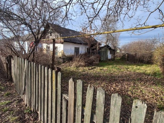 Продаж глинобитного будинку із земельною ділянкою 10 с Жмеринка