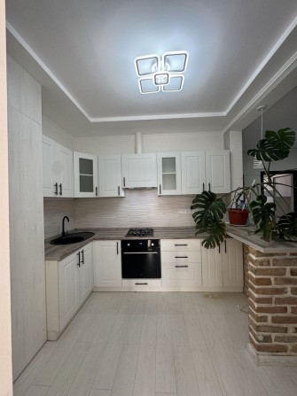 Продам классный дом в тихом районе с новым ремонтом!!! - фото 1