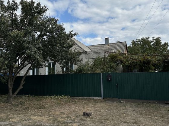 Подам кирпичный Дом Ізюм