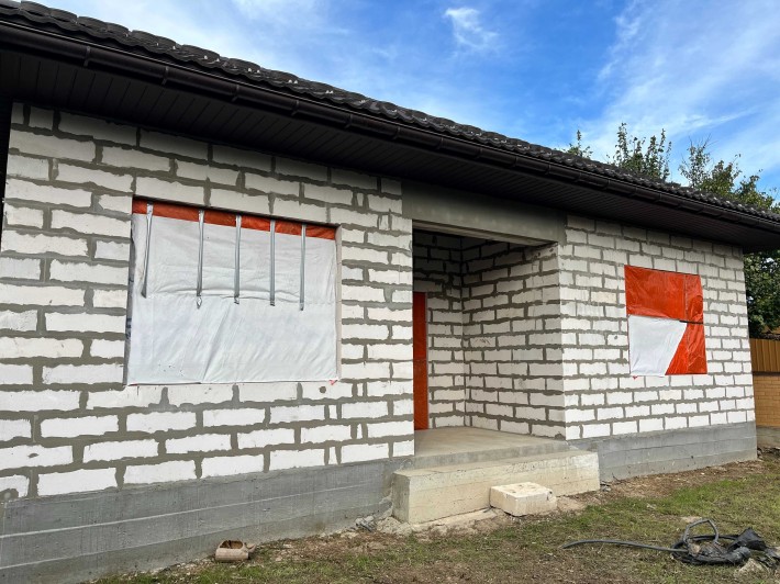 Продам новый дом без внутренней отделки. - фото 1