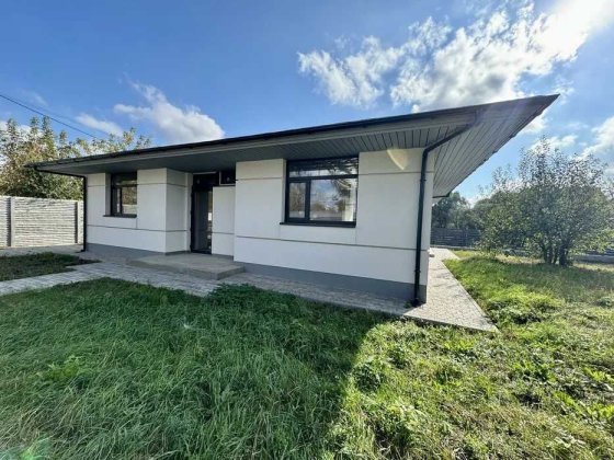 Якісний готовий будинок біля озера ! Велика ділянка 10 соток! Гостомель