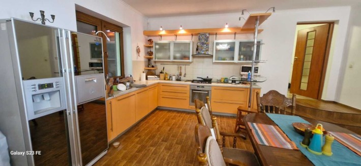 Продається гарний будинок біля озера - фото 1