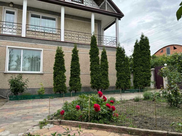 Затишний будинок з більярдною, сауною, садом та квітником, біля лісу! - фото 1