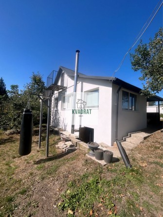 Продам дачу з готовим ремонтом неподалік від річки Дністер - фото 1