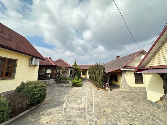 Продам дачні будинки біля річки Каменец-Подольский