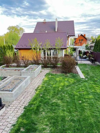 Шикарний будинок поруч з озером в гарній локації Гостомеля - фото 1