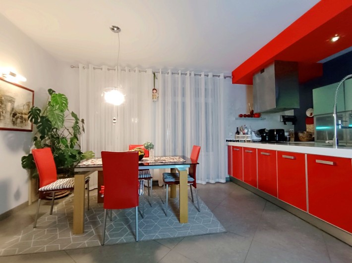 Продається  розкішний будинок - фото 1