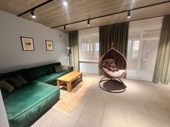 Кутовий дуплекс з ремонтом біля парку. Гостомель Гостомель