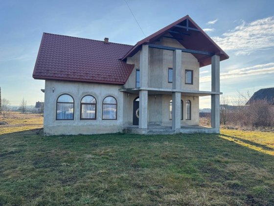Продається двоповерховий сучасний житловий будинок в Коломиї Коломия