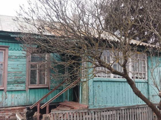 Продам половину дому з земельною ділянкою Конотоп