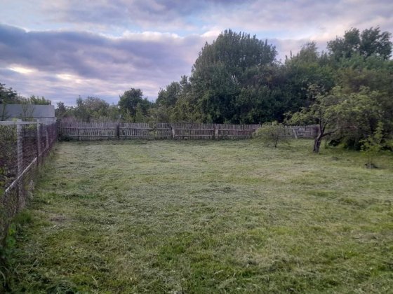 Продам участок разом з Будинком в місці Коростень Житомирськоі обл Коростень