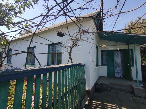 Частина будинку, окрема адреса, свій двір, земля приватизована, тихо Малин