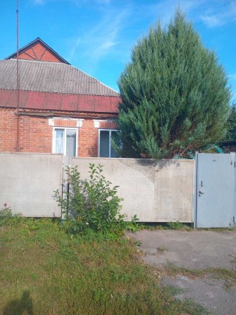 Продам пол дома в Люботине кирпичный, жилой - фото 1