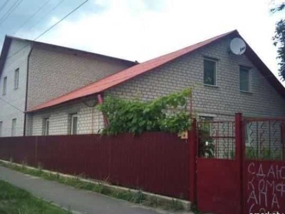 Просторий  двоповерховий будинок в курортній зоні біля річки Миргород