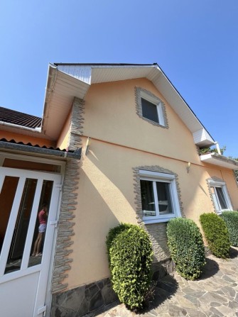 Будинок поряд з Мукачевом - фото 1