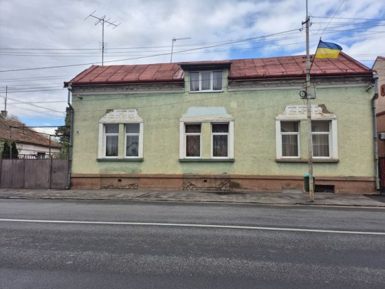 Продається напівособняк Мукачеве