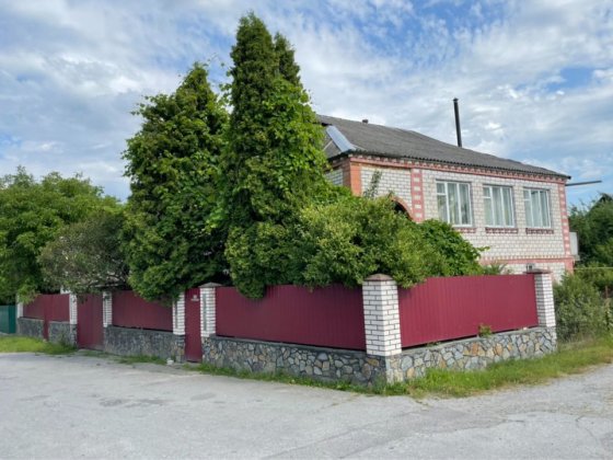 Продається будинок Звягель