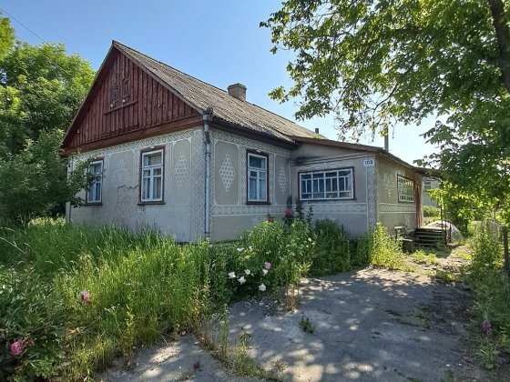 Продаж великого будинку Звягель