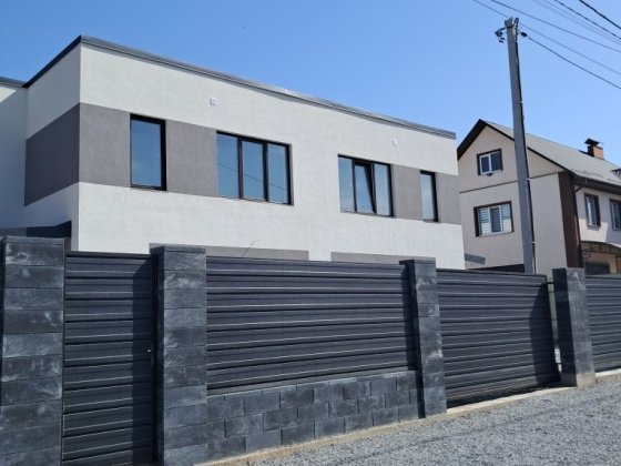 Будинок, Дуплекс. Звягель