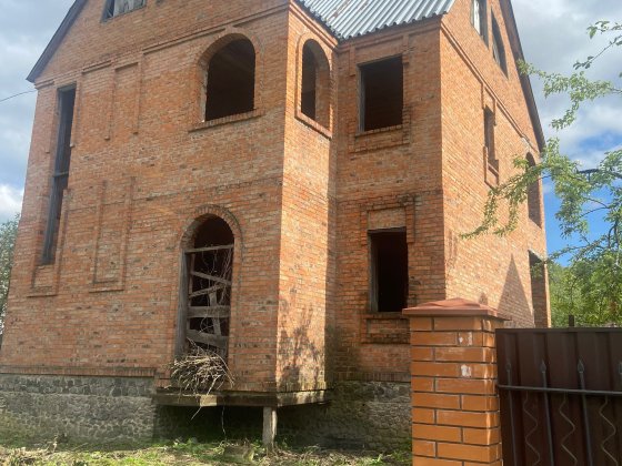 Продажа будинку( недобудова) м.Ромни Сумська область Ромны