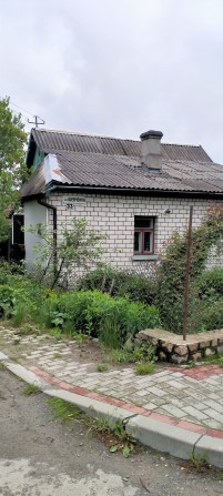 Продам 1/3 будинку - фото 1