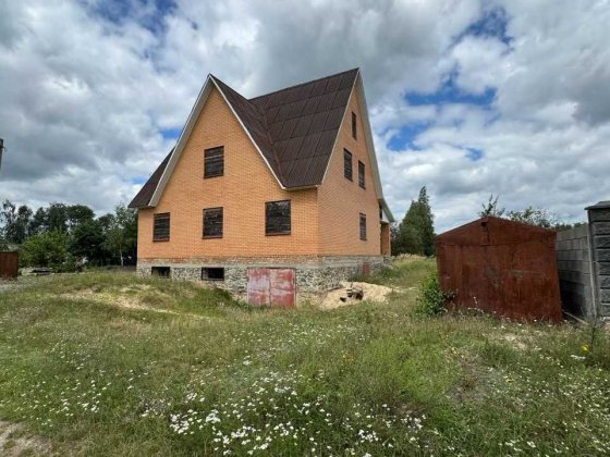 Продаєтся недобудований будинок Сарни