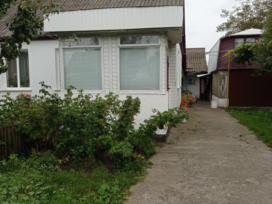 Продам пів будинку Славута