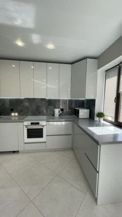 Продаётся дом с ремонтом р-н ЖД - фото 1