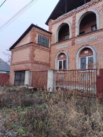 Продам 2 этажный дом .Район Северный. - фото 1