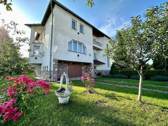 Ексклюзивна пропозиція 3-поверхового будинку поблизу м.Стрий Стрый