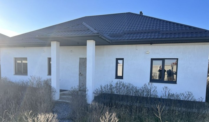 Дом с участком 10 соток - фото 1