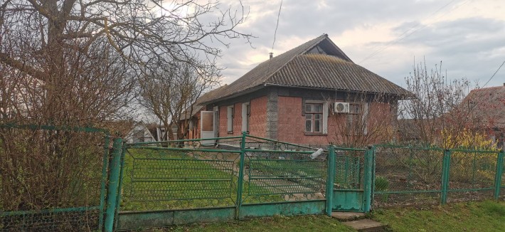 Будинок Малиничи 35 соток землі - фото 1