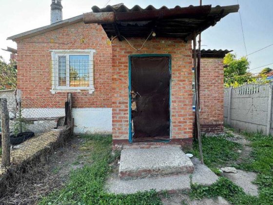 Продам ½ часть дома в г.Чугуеве, с выходом к  реке. Чугуев