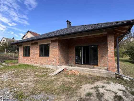 Будинок в Лезнево біля ставка Хмельницький