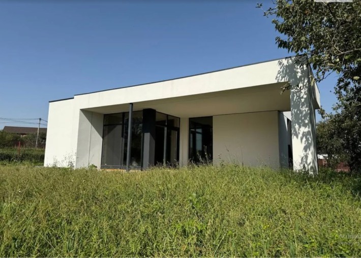 Продаж сучасного цегляного будинку в районі Лезнево. Ділянка 6 соток - фото 1