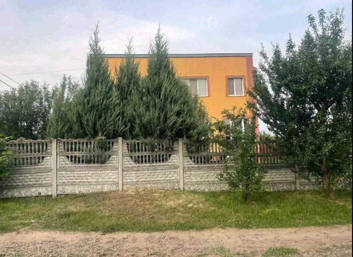 Будинок у ближньому передмісті Харкова продам - фото 1