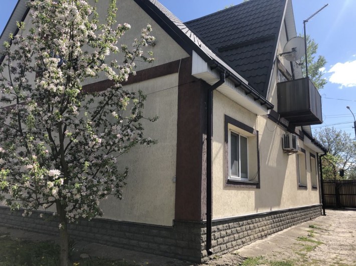 Продам двоповерховий цегляний будинок - фото 1