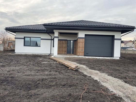 Сучасний будинок 5 кімнат  в районі Дубове. Ділянка 10 соток. Хмельницький