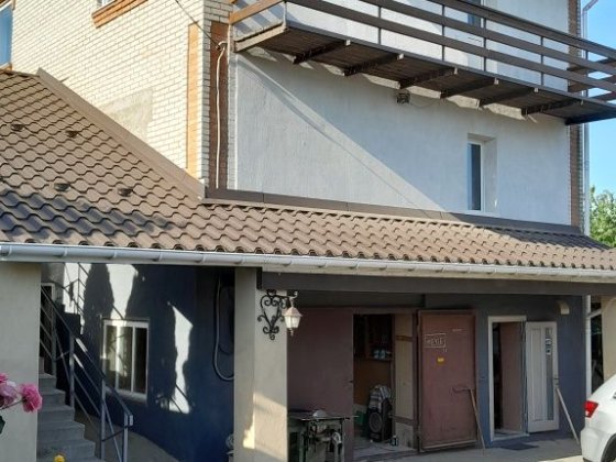 Будинок біля ставка Винницкие Хутора