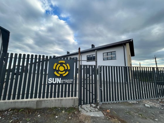 Продаж 2 поверхового таунхауса з ділянкою Хмельницький