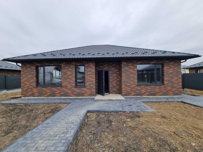 Одноповерховий будинок у Зарванцях - фото 1